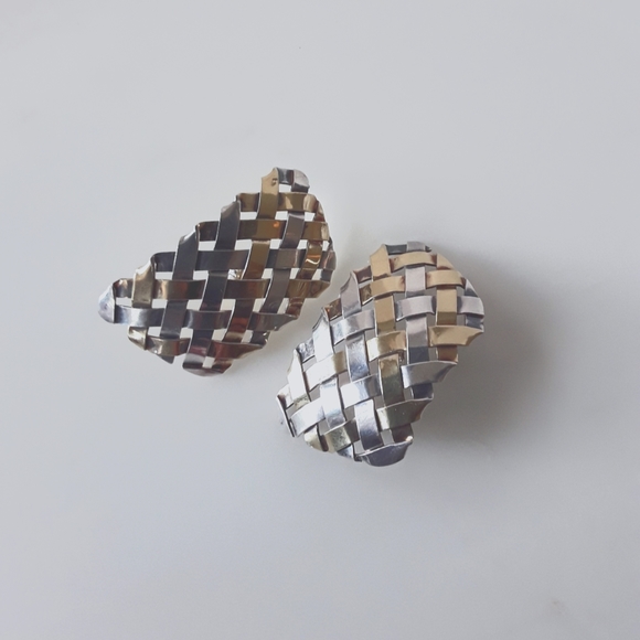 GABRIEL OFIESH STERLING & 18KT SOLID YG BASKET WEAVE PIERCED EARRINGS - Picture 5 of 8